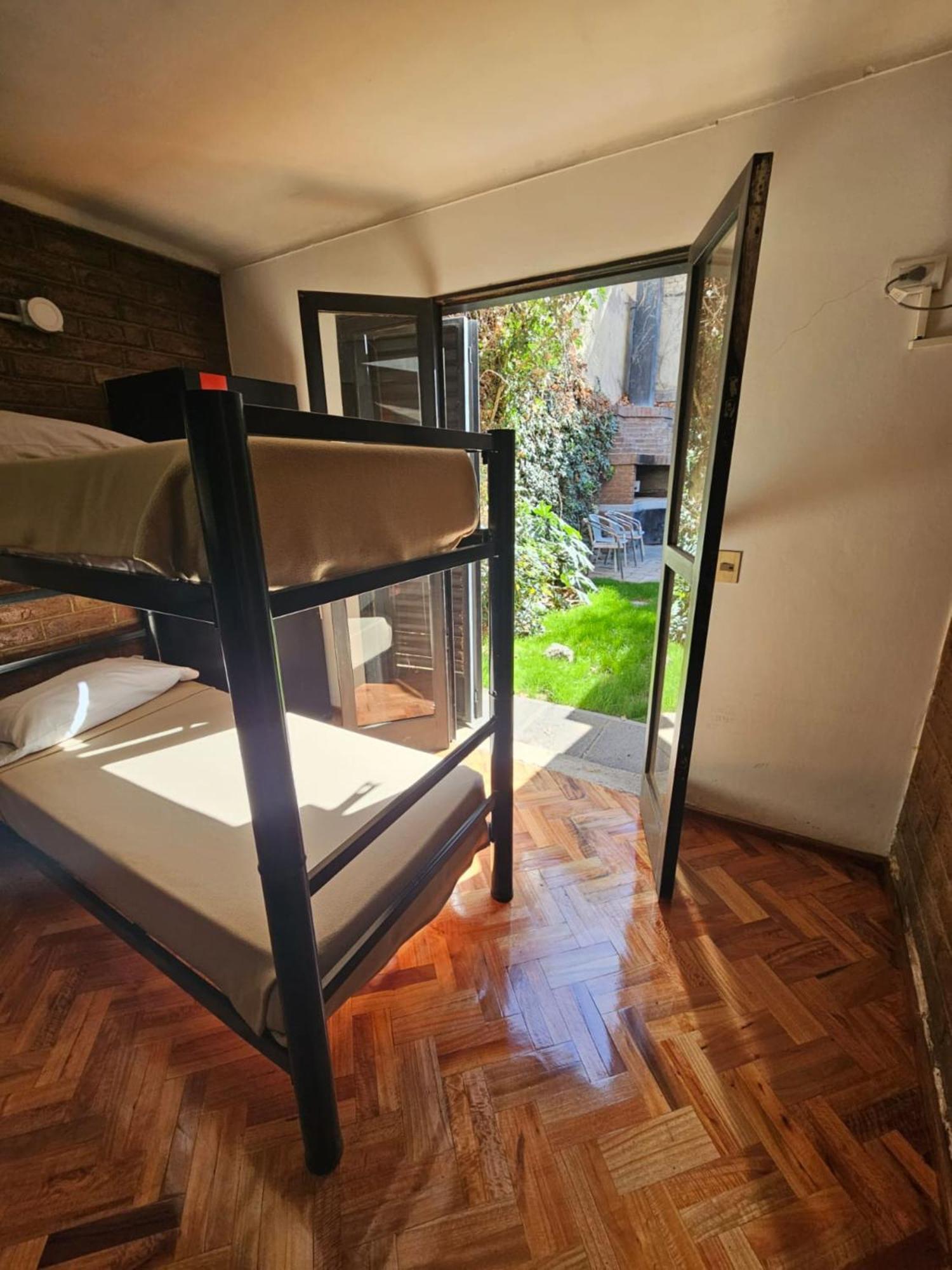 Dakar Hostel Мендоса Экстерьер фото